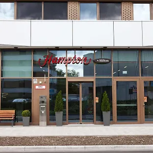 Отель Hampton By Hilton Center East